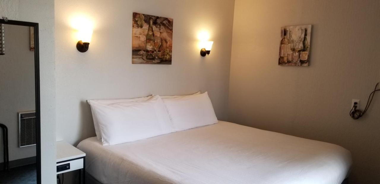 Deep Water Inn Chelan Buitenkant foto